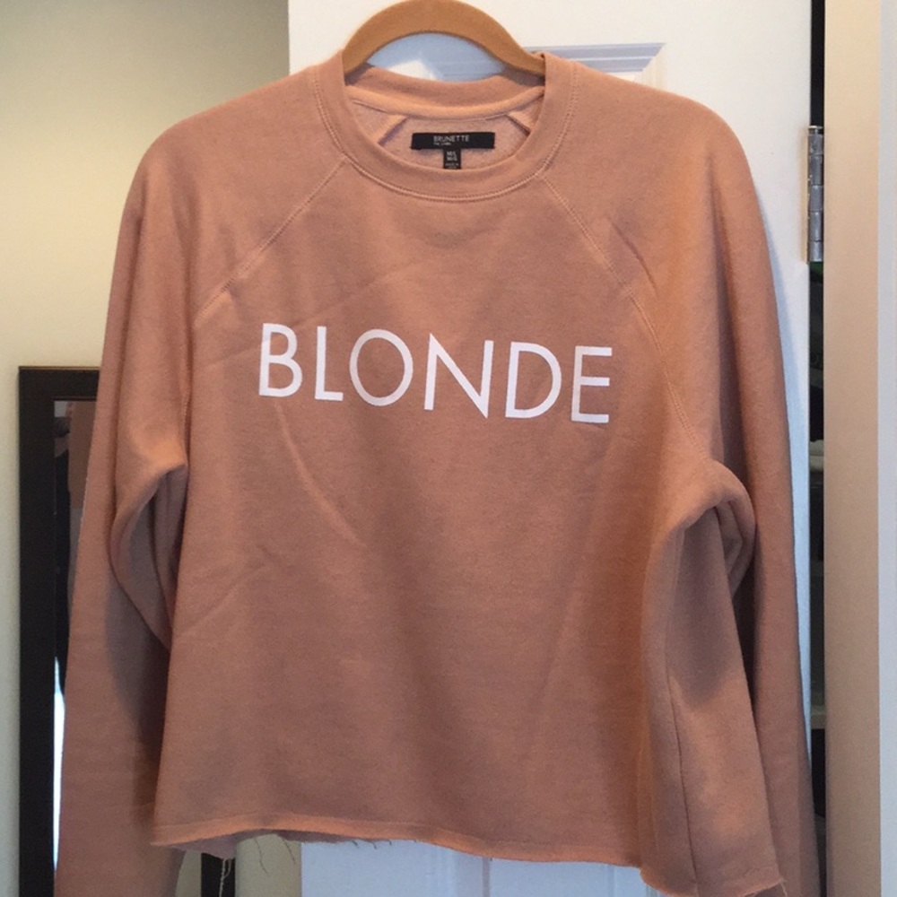 Boutique ultra trendy sweatshirt raw edge hem ✅😍